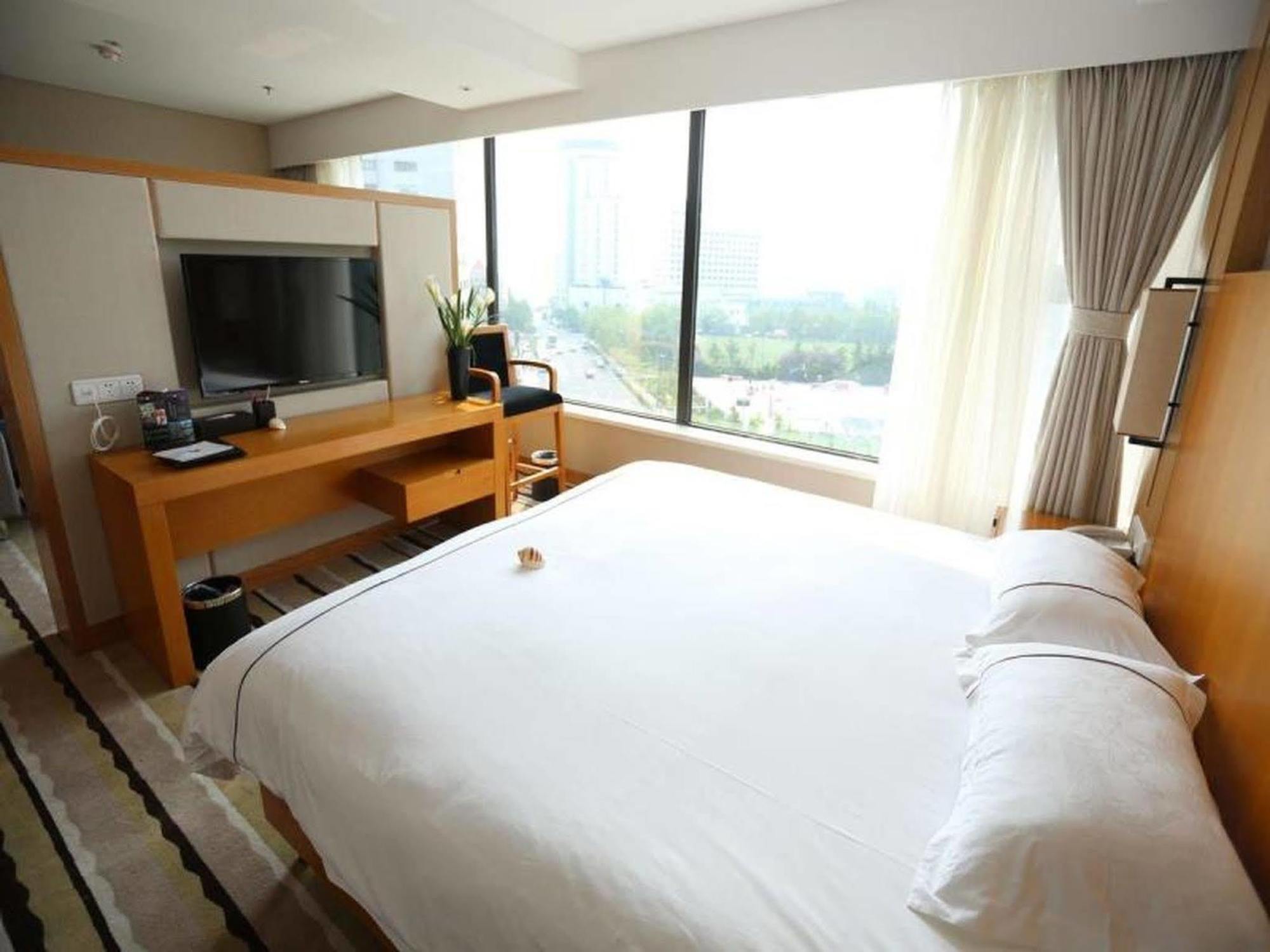 Wu Sheng Guan Holiday Hotel Qingdao Esterno foto